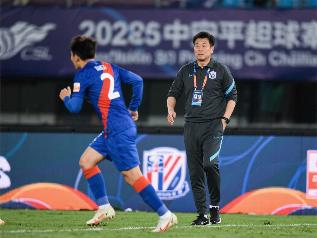 崔康熙帅位岌岌可危,中超韩籍教练恐仅剩一人,争冠风采犹在 崔康熙帅位岌岌可危,中超韩籍教练恐仅剩一人,争冠风采犹在